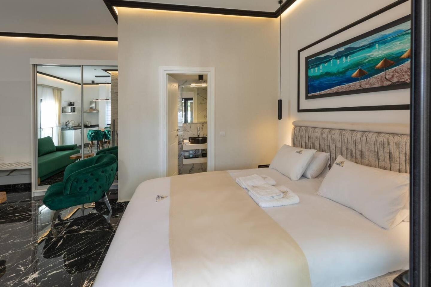 Lazar Lux Suites - Ammoudara Amoudara  Room photo